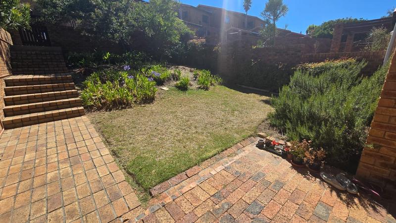 3 Bedroom Property for Sale in Die Wingerd Western Cape